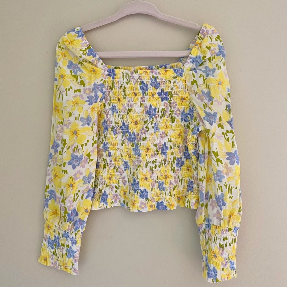 Floral cropped blouse